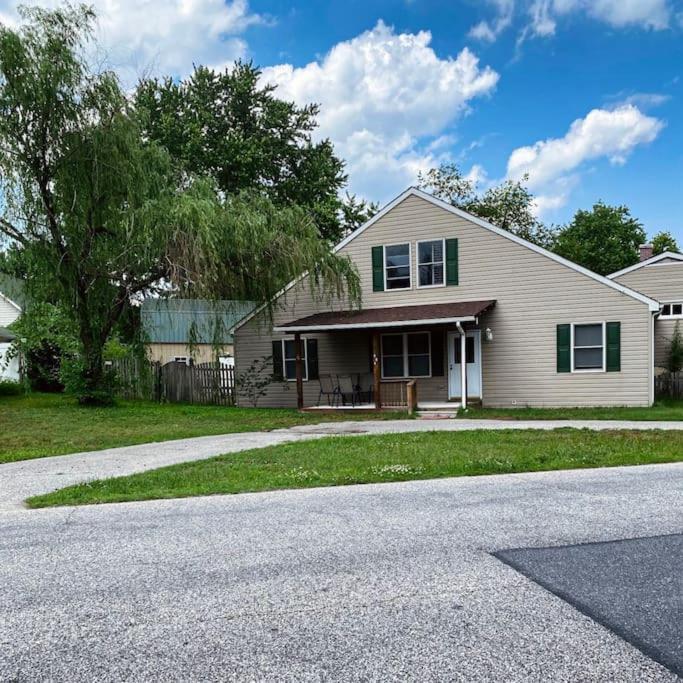 Entire Private 2 Bedrooms House, Nice Neighborhood Arnold エクステリア 写真