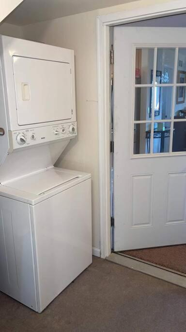 Entire Private 2 Bedrooms House, Nice Neighborhood Arnold エクステリア 写真