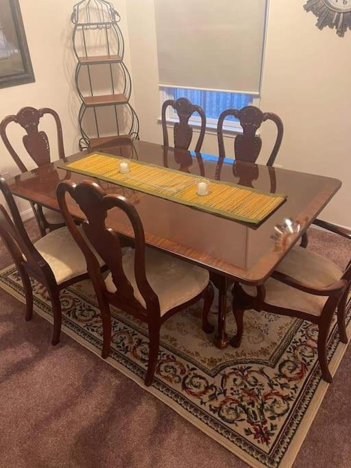 Entire Private 2 Bedrooms House, Nice Neighborhood Arnold エクステリア 写真