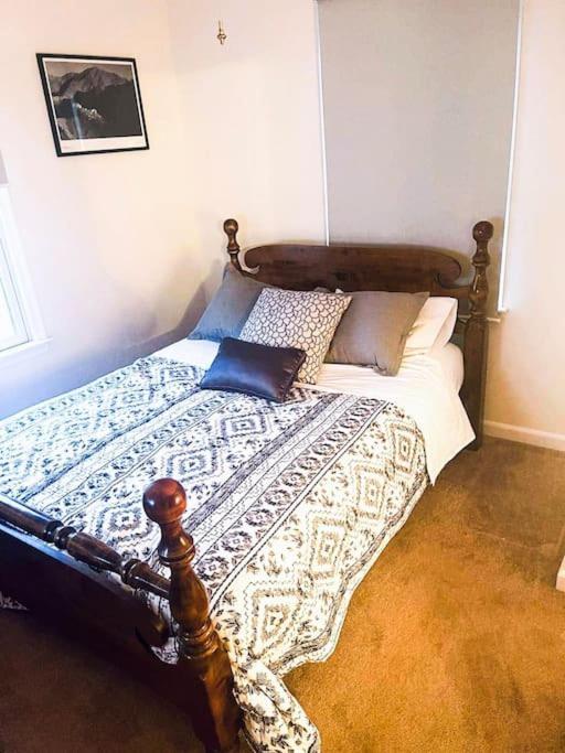 Entire Private 2 Bedrooms House, Nice Neighborhood Arnold エクステリア 写真