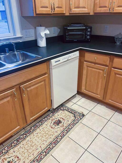 Entire Private 2 Bedrooms House, Nice Neighborhood Arnold エクステリア 写真